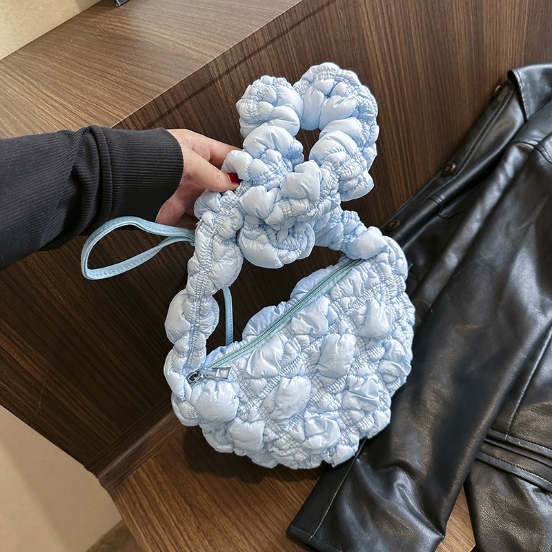 I am limited stock puffy bag images